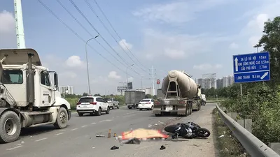 Quận 9: Xe bồn ôm cua cán chết người đi xe máy