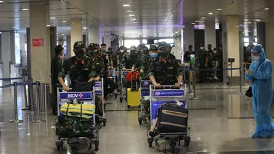 300 cán bộ Quân y đã vào tới TP.HCM tham gia chống dịch