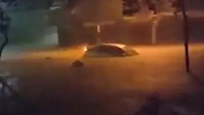 Mưa lớn làm nhiều đoàn tàu lửa mắc kẹt tại Khánh Hòa