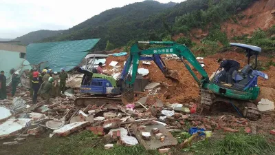 Sạt lở núi kinh hoàng ở Nha Trang, 10 người thương vong