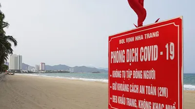 Khánh Hòa tiếp tục cấm tắm biển đến hết lễ 1-5