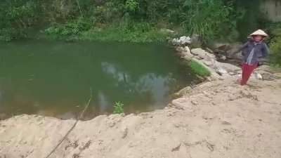 Học sinh lớp 7 chết đuối thương tâm ở hố khai thác cát lậu