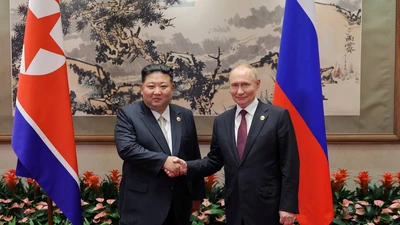 Ông Kim chúc mừng năm mới ông Putin, gọi quan hệ Nga - Triều là ‘tài sản chung quý giá’
