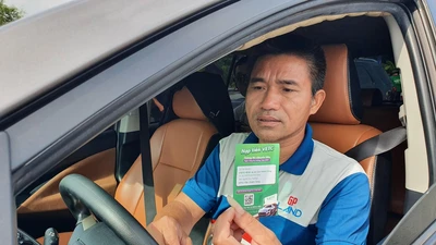 1 xe có được dán 2 thẻ thu phí không dừng?