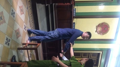 Vụ đòi nợ cá độ làm chết người: Bị cáo phản ứng quyết liệt trước án tử