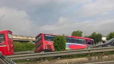 Tai nạn liên hoàn trên cao tốc Trung Lương, hai người chết