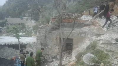 Chín người ngạt khí lò vôi, tám người tử vong