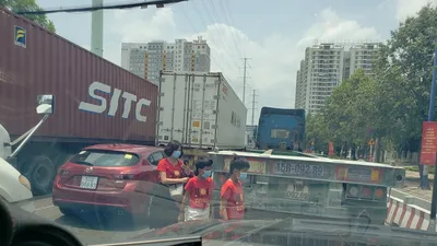 Kẹt cứng tại hàng loạt tuyến đường ở TP Thủ Đức