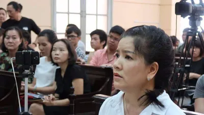 Ngọc Trinh: 'Em hết đường rồi, em phải bảo vệ em thôi' 