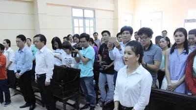 Ngọc Trinh thắng kiện Nhà hát Kịch TP.HCM