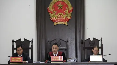 'Khi oan sai, hội thẩm cũng phải bồi thường như thẩm phán'