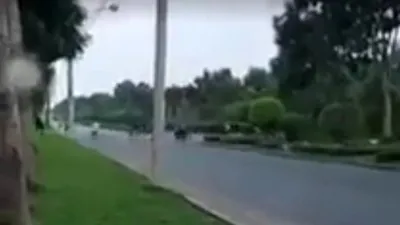 Nam sinh lớp 11 bị hàng chục người đuổi chém 