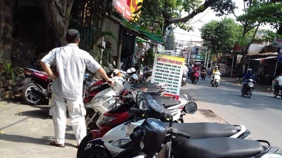 Chùm ảnh: Muôn mặt vỉa hè bị lấn chiếm