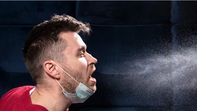 Một cơn ho có thể khiến giọt bắn bay xa 2 mét trong vòng chưa đến 3 giây. Ảnh: SHUTTERSTOCK