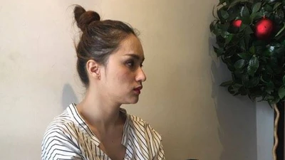 Hương Giang Idol khóc, xin lỗi nghệ sĩ Trung Dân