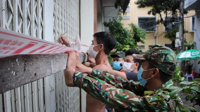 Các phường ở Đà Nẵng kiểm tra từng nhà trong 'vùng đỏ' để hỗ trợ chống bão số 5