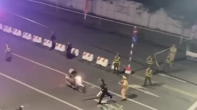 Bắt giữ 2 thanh niên lao xe vào đường cấm, tông cảnh sát cơ động trọng thương 