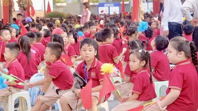 Bộ GD&ĐT: Giảm thủ tục hành chính về chuyển trường cho học sinh