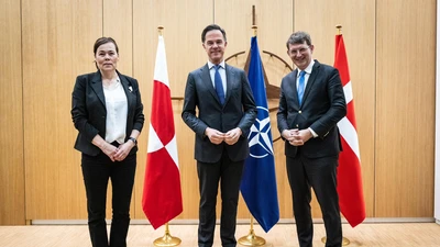 Bộ trưởng Quốc phòng Đan Mạch gặp Tổng thư ký NATO bàn lập phái bộ chung ở Greenland