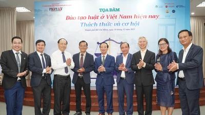 Toàn cảnh tọa đàm ‘Đào tạo luật ở Việt Nam hiện nay: Thách thức và cơ hội’