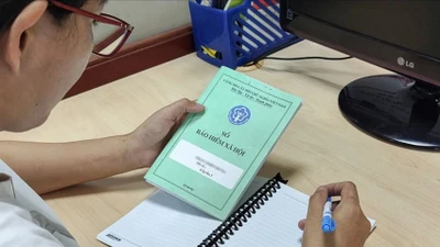 Nghỉ không lương dài ngày, quyền lợi BHXH, BHYT thay đổi thế nào?