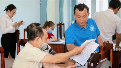 Người lao động cần làm gì khi doanh nghiệp chậm đóng, nợ BHXH?