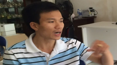 Lời kể của người cứu 3 đứa trẻ ngay miệng cống nước