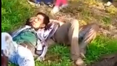 Hàng chục người dân Biên Hòa đốt xe, đánh 2 kẻ trộm chó