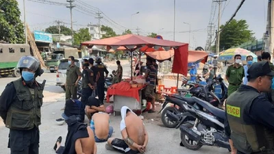 Hàng trăm cảnh sát bao vây nhóm bảo kê ở Đồng Nai