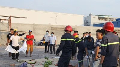 Hình ảnh vụ sập tường 10 người tử vong ở Đồng Nai