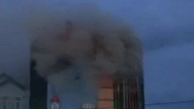 Cháy quán karaoke nhiều tầng ở Đồng Nai