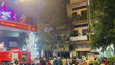 Bị thiêu chết khi đốt nhà người tình