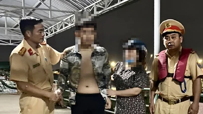 CSGT cứu 1 thanh niên nhảy cầu sông Đồng Nai tự vẫn