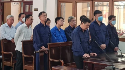11 cán bộ Đồng Nai hầu tòa vụ 'biến' gần 9 ha đất công thành tư