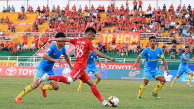 Sanna Khánh Hòa “dội gáo nước lạnh” vào CLB TP.HCM