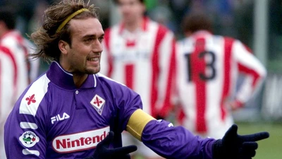 Fiorentina được mang ra... chợ