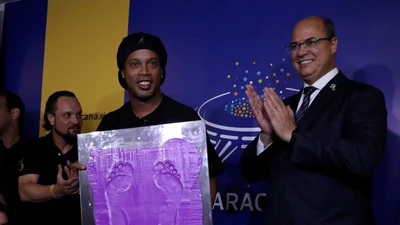 Kẻ 'làm nhục' hậu vệ đối phương đã in dấu chân huyền thoại