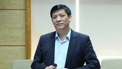 Cáo buộc về những lần vòi tiền của cựu Bộ trưởng Y tế Nguyễn Thanh Long 