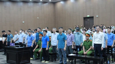 Lời khai về phong bì của nữ bị cáo duy nhất vụ Tập đoàn Thuận An