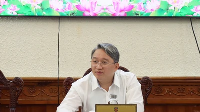 Bộ trưởng Bộ Tư pháp làm việc về thí điểm chế định luật sư công