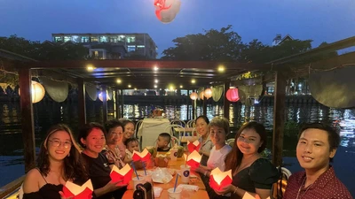 Để du lịch kênh, rạch TP.HCM thực sự 'hái ra tiền'