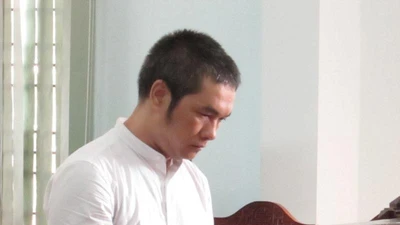 Bị tóm vì định kiếm thêm thu nhập bằng… bán ma túy 