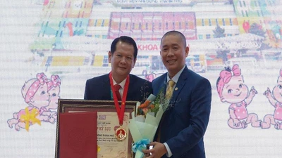 Ca phẫu thuật tách cặp Song Nhi xác lập kỷ lục Việt Nam