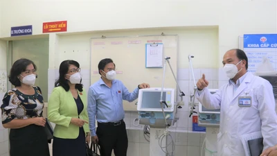 Giảm thu nhập, 138 nhân viên y tế Bệnh viện Trưng Vương nghỉ việc