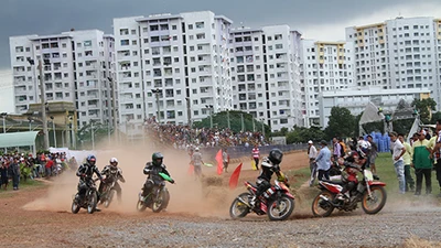 Dàn xe độ và các cuộc đua thử giải Vietnam Motor Cub Prix