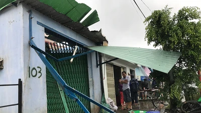 Cam Lâm, Diên Khánh tan hoang trong bão