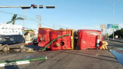 Xe cứu hỏa gây tai nạn liên hoàn trên quốc lộ