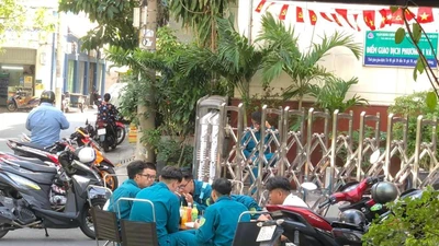 1 người nghi nhảy lầu tử vong ở trụ sở UBND phường 3, quận Tân Bình