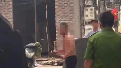 Nam thanh niên nghi ‘ngáo đá’ tự gây thương tích vào vùng cổ