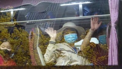 Tấm vé mùa xuân đưa 1.500 công nhân khó khăn về quê đón Tết